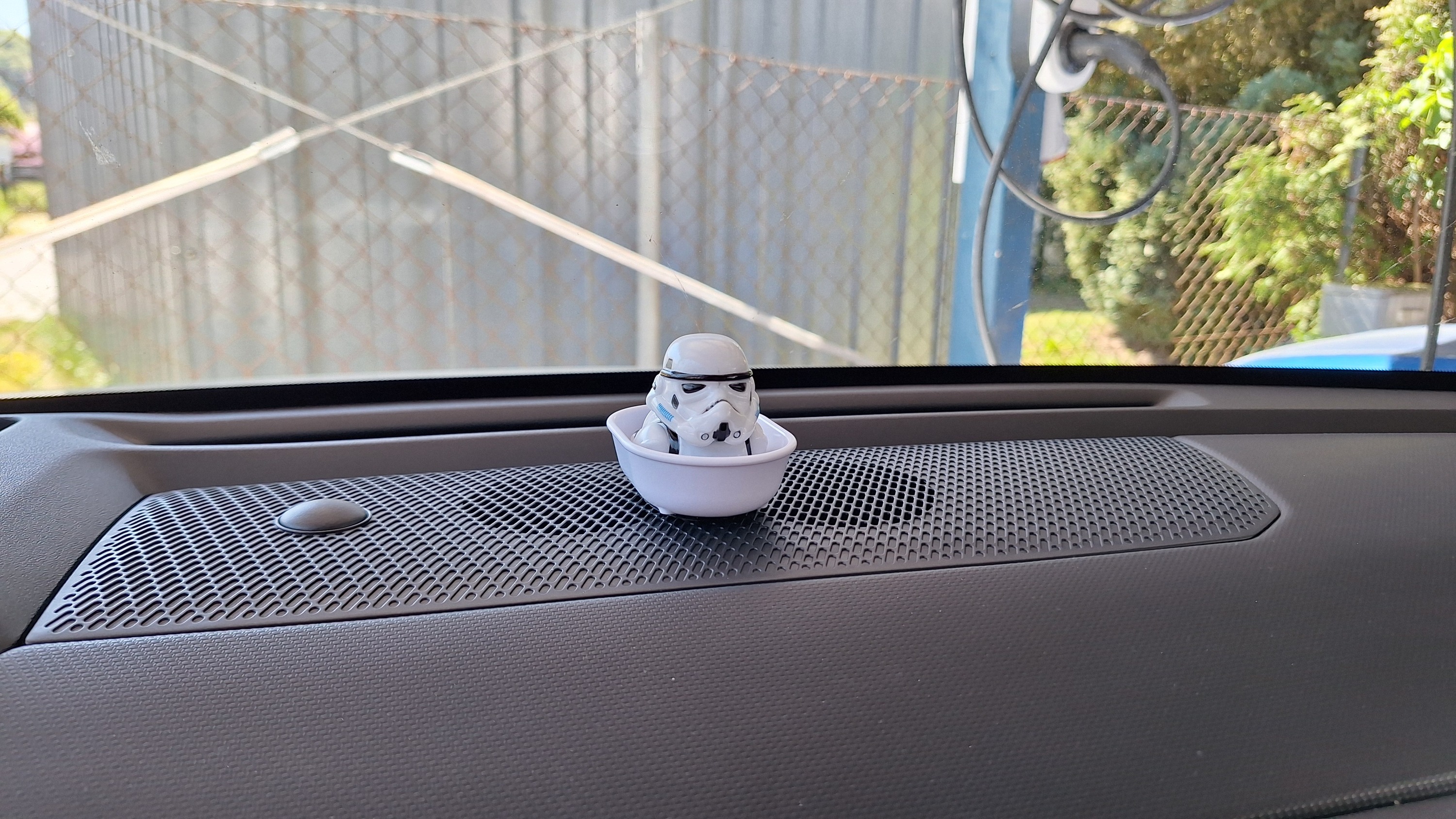 Stormtrooper im Black-White-Dienstwagen :-)