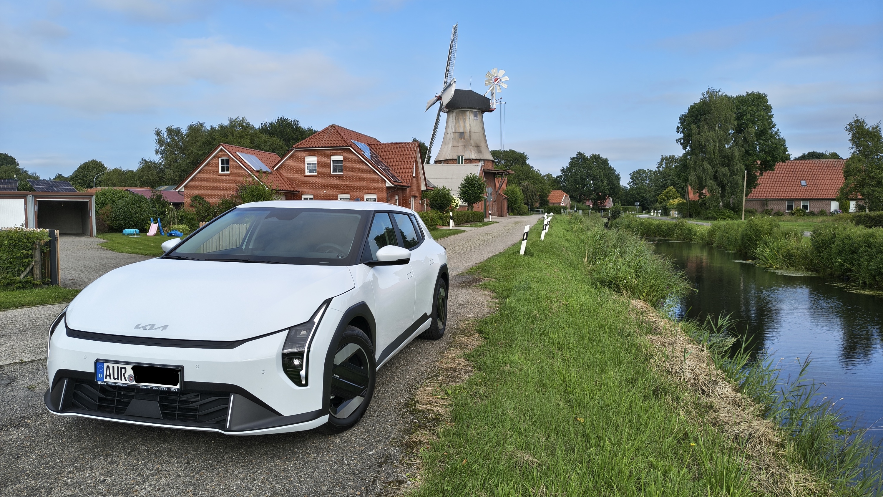 KIA EV4 Air Carraraweiß in Warsingsfehn (Ostfriesland)